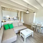 Maison Mazzini48 *